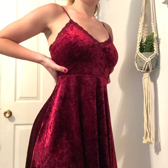 SOLD——-Cute little velvet dress🥰 - Picture 1 of 5